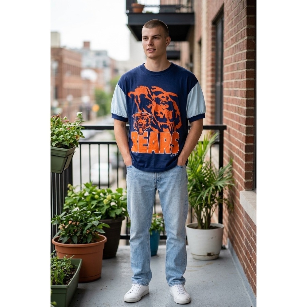 Vintage 1993 Chicago Bears T-Shirt The Game NFL Large USA Two-Tone‎